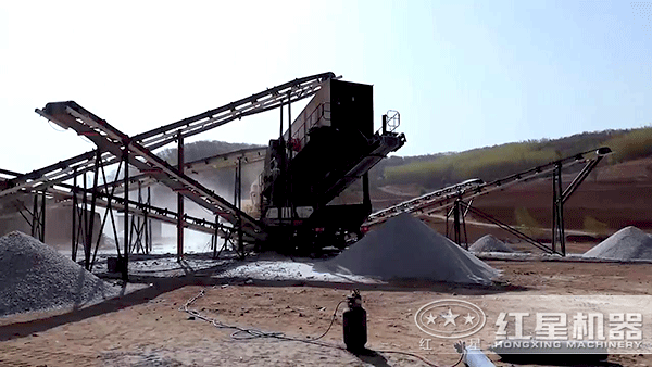 柴油小型流動(dòng)石子破碎機(jī)價(jià)格多少錢？產(chǎn)量是多少？