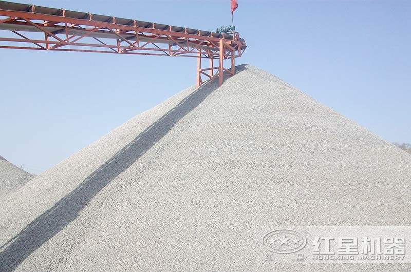 大規(guī)模礦山機(jī)械破碎機(jī)今天啟程，請(qǐng)注意接收！