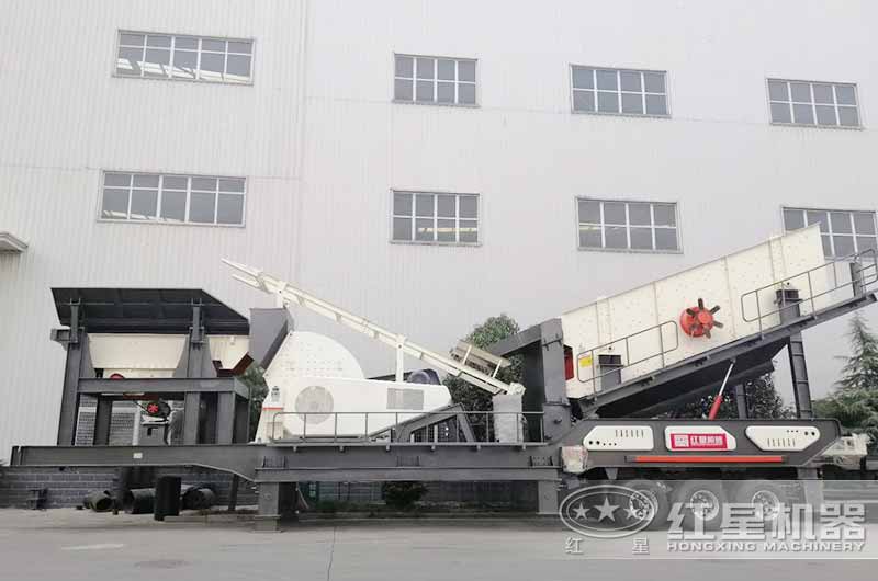 與給料機(jī)、破碎機(jī)一起搭載的新型車載可移動(dòng)篩砂機(jī)