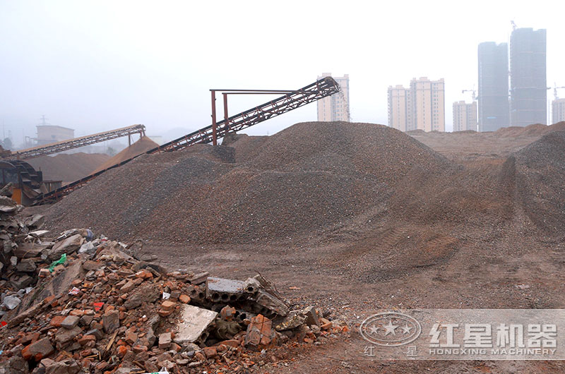 建筑垃圾變廢為磚設(shè)備多少錢，建筑垃圾做的磚多少錢一塊？